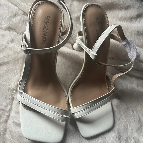 Stylish - Picture 3 of 4